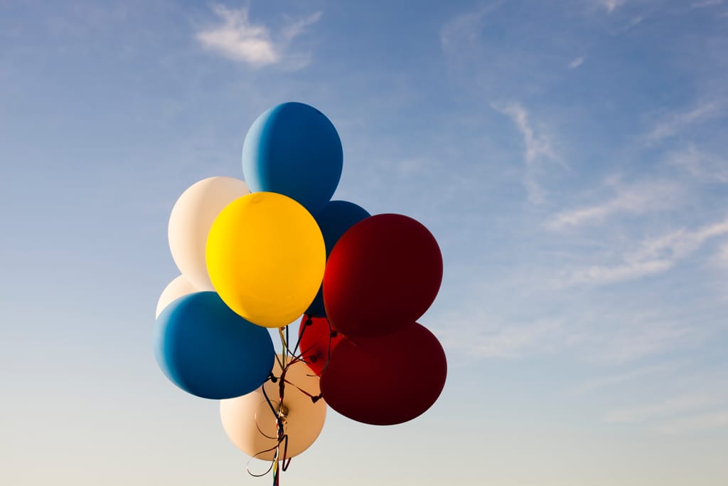 Luftballons im Himmel