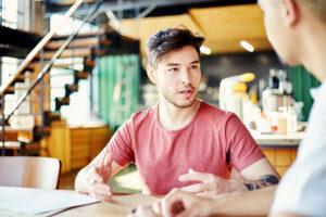 HelgaHilft Startseite auf einem Laptop